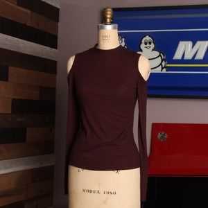 REBEL SUGAR - Cold Shoulder Turtleneck